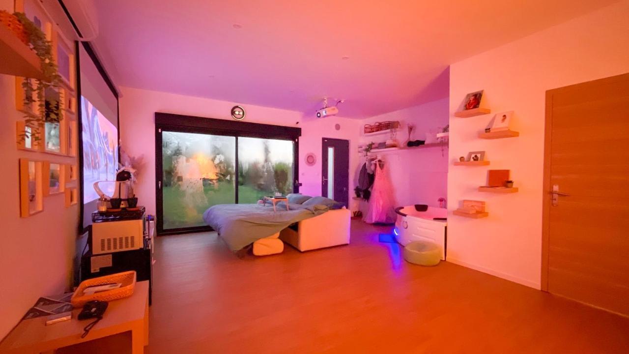 Capsule Nature & Photos - Jacuzzi - Netflix & Home Cinema - Ps5 & Jeu Thun-Saint-Martin Экстерьер фото